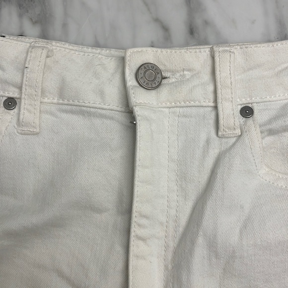 White Talula aritzia shorts size 28 - Picture 6 of 12